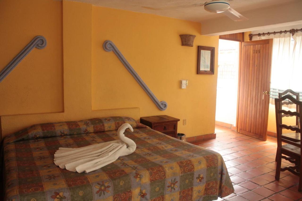 ホテル Casa Shaguiba Crucecita  エクステリア 写真