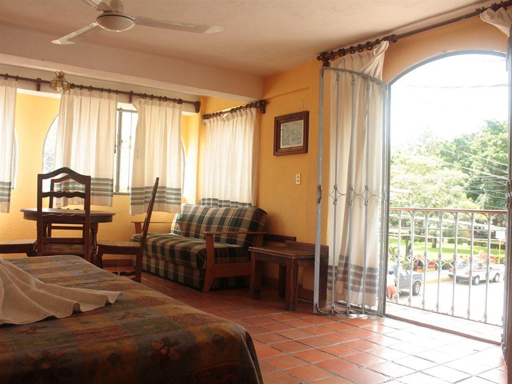 ホテル Casa Shaguiba Crucecita  エクステリア 写真