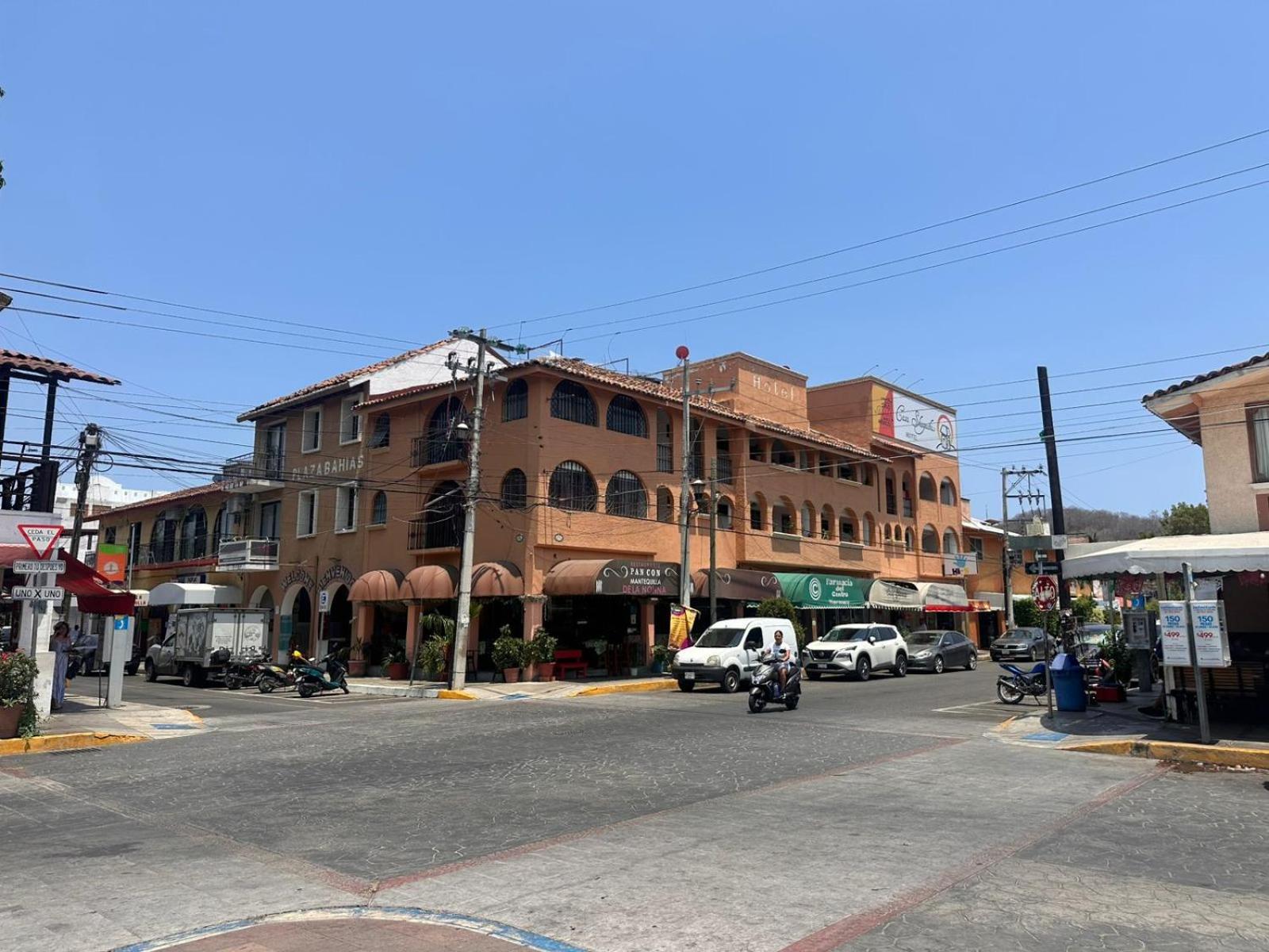 ホテル Casa Shaguiba Crucecita  エクステリア 写真