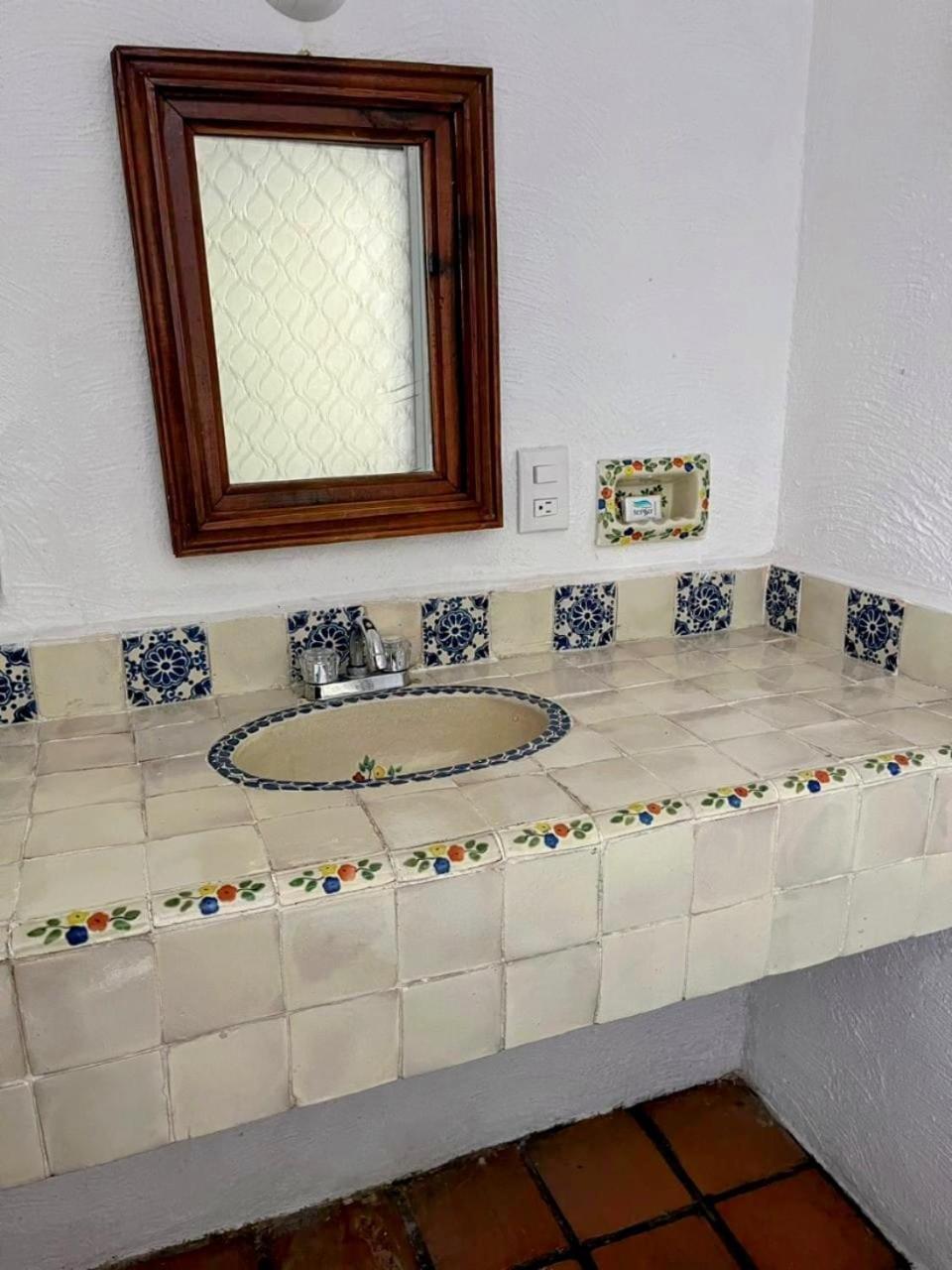 ホテル Casa Shaguiba Crucecita  エクステリア 写真