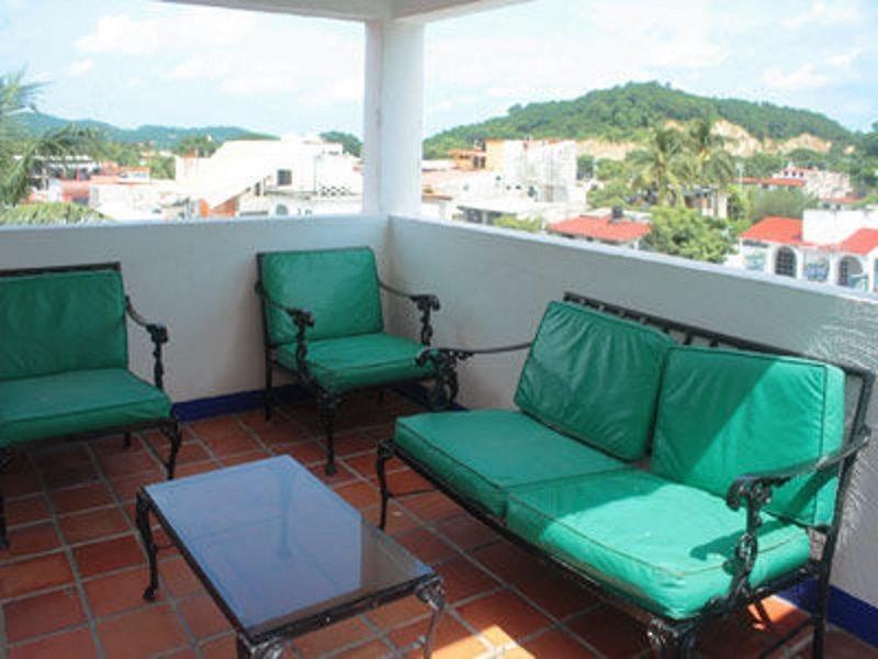 ホテル Casa Shaguiba Crucecita  エクステリア 写真