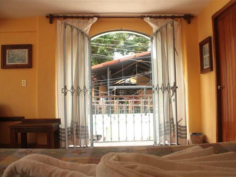 ホテル Casa Shaguiba Crucecita  エクステリア 写真