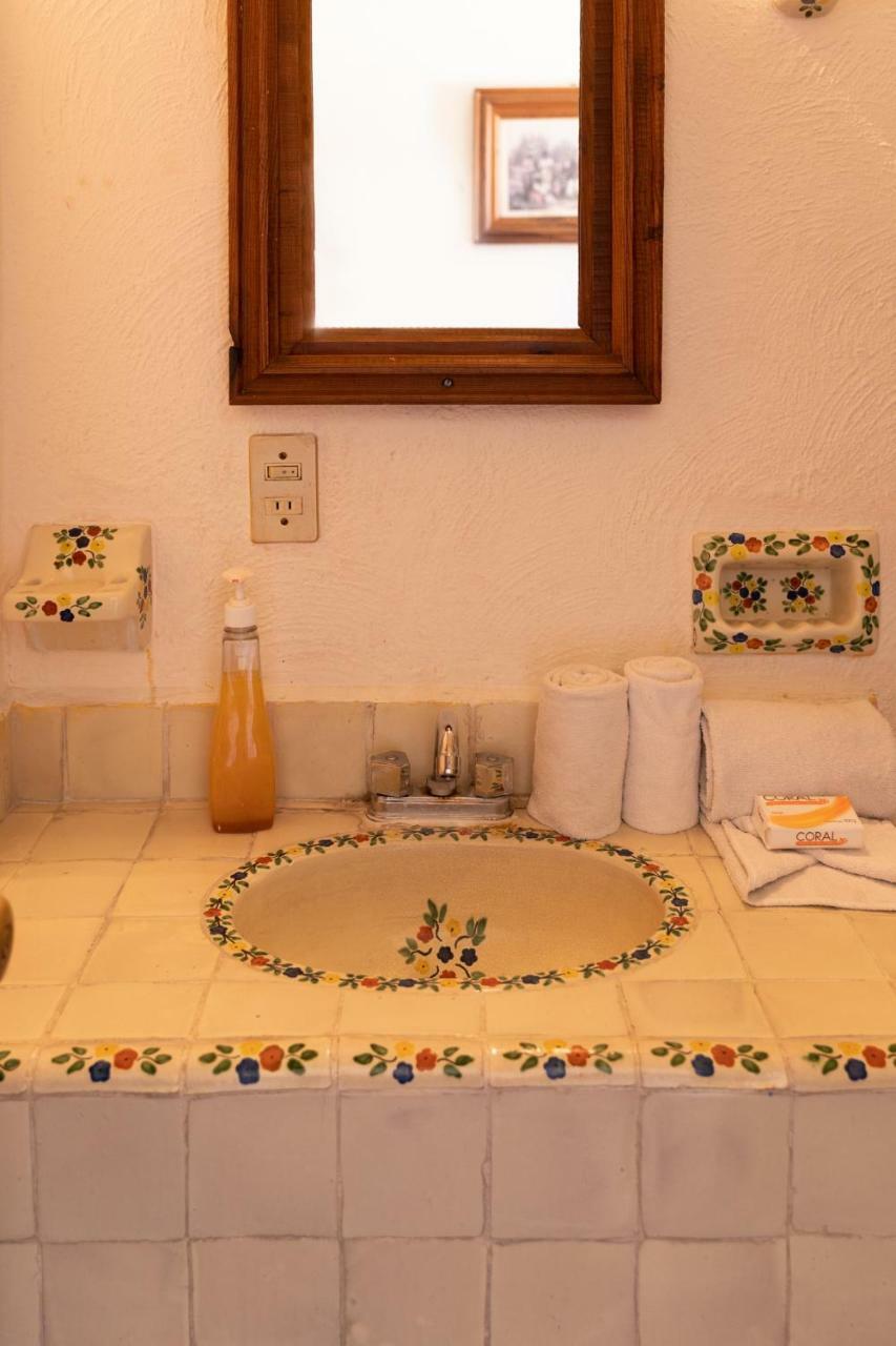ホテル Casa Shaguiba Crucecita  エクステリア 写真